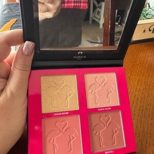 SHAINA B. Blush & Highlighter Palette - Gold and Pink Shades